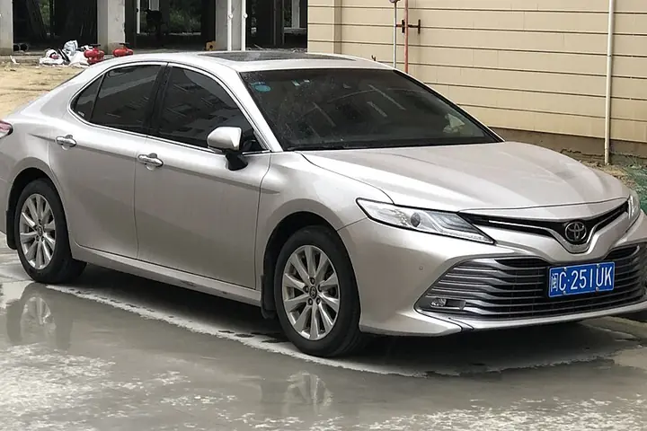 Sedan (Camry or similar)